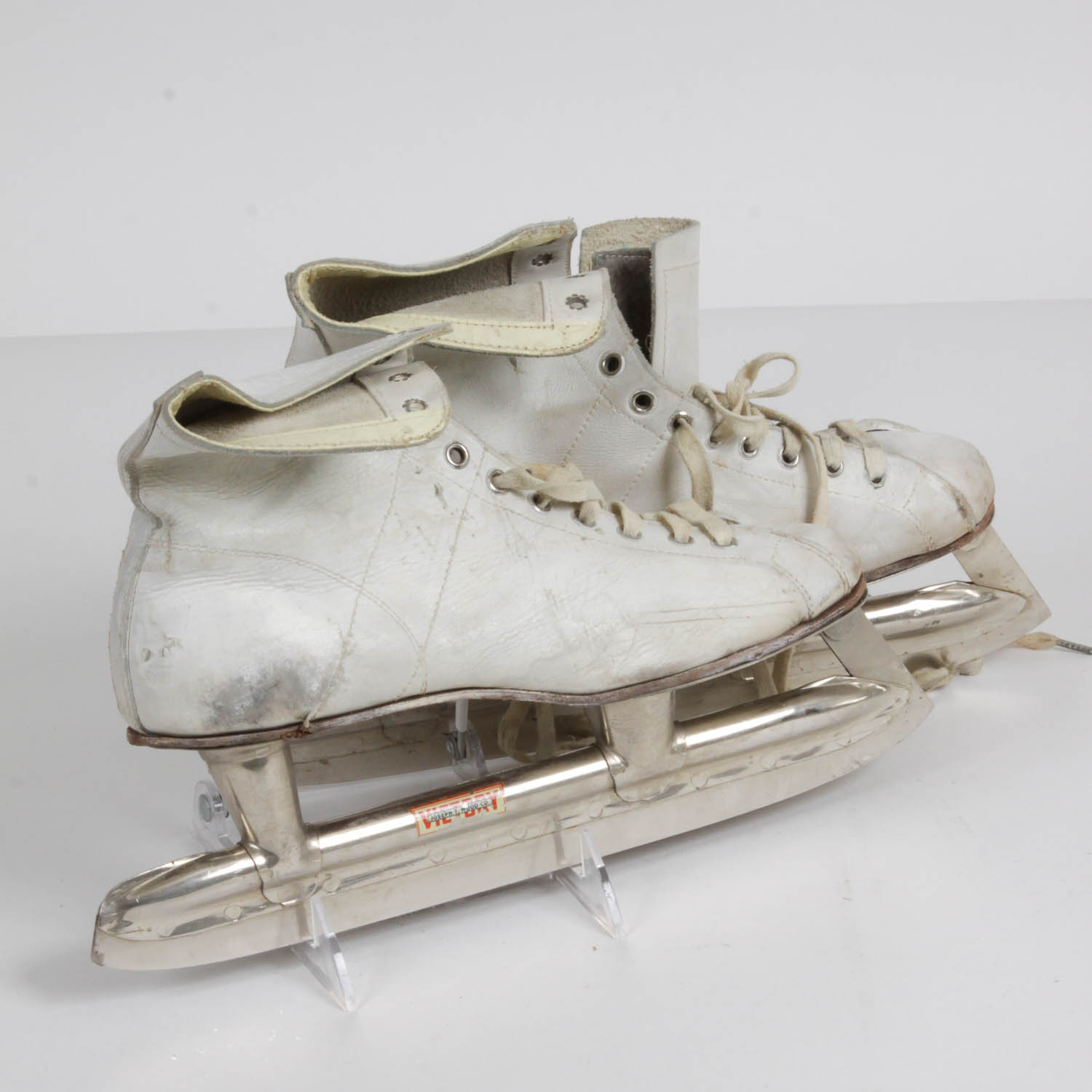 Vintage Women's Victory Ice Skates