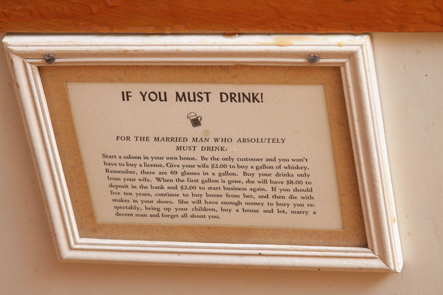 Vintage Bar with Stools