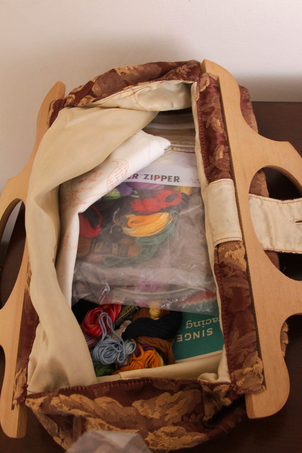 Singer Sewing Machine with Cabinet