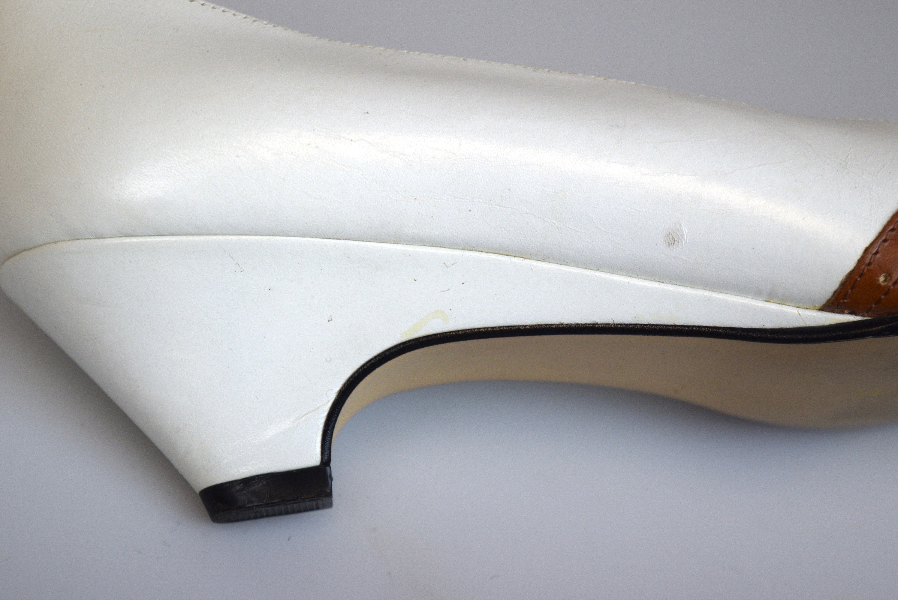 Vintage Italian Leather Spectator Shoes Size 6.5