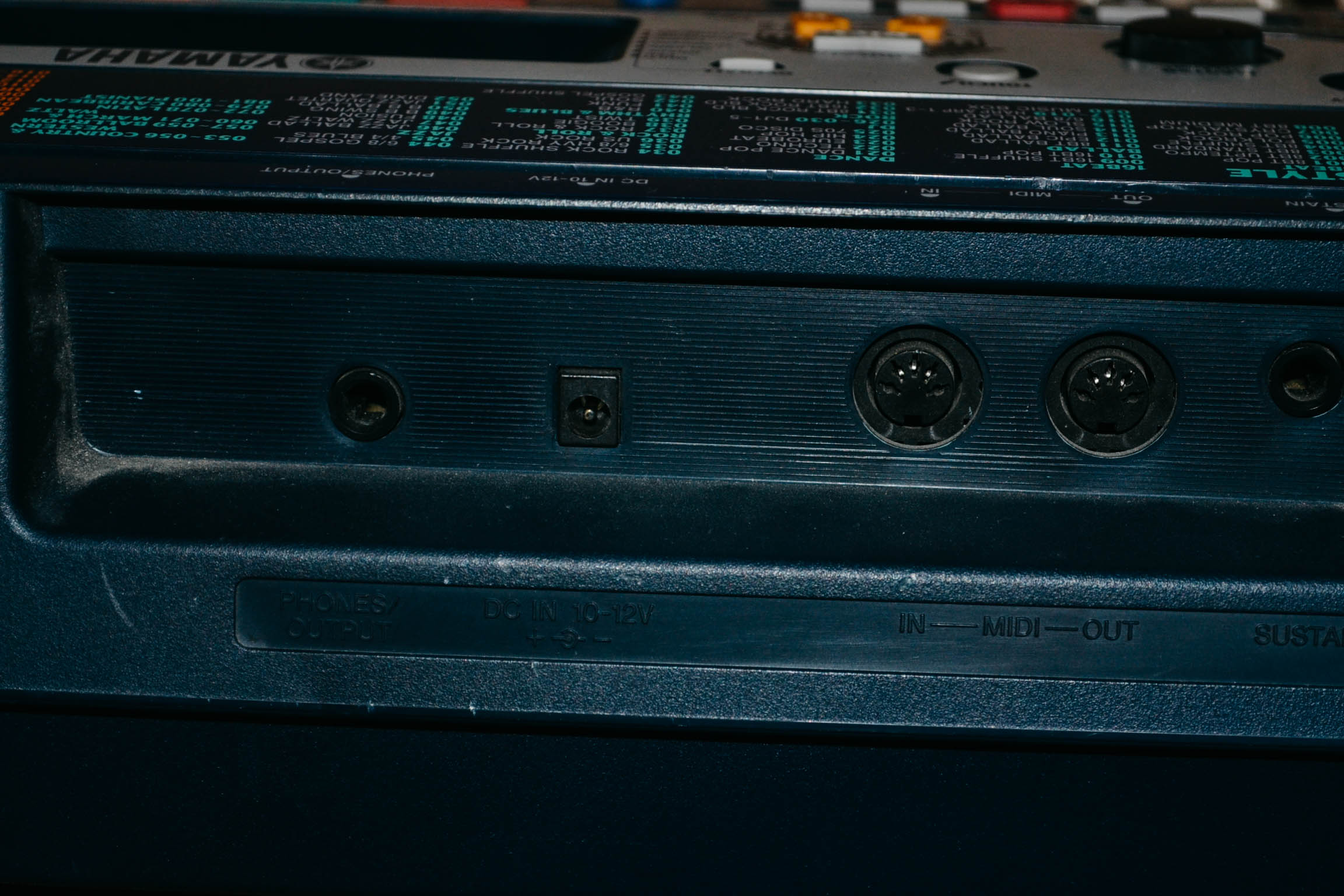 Yamaha PSR-260 Keyboard With Stand