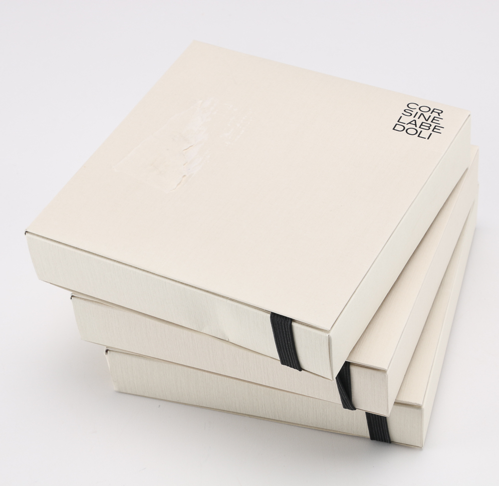 Three Cor Sine Labe Doli Lapel Pins