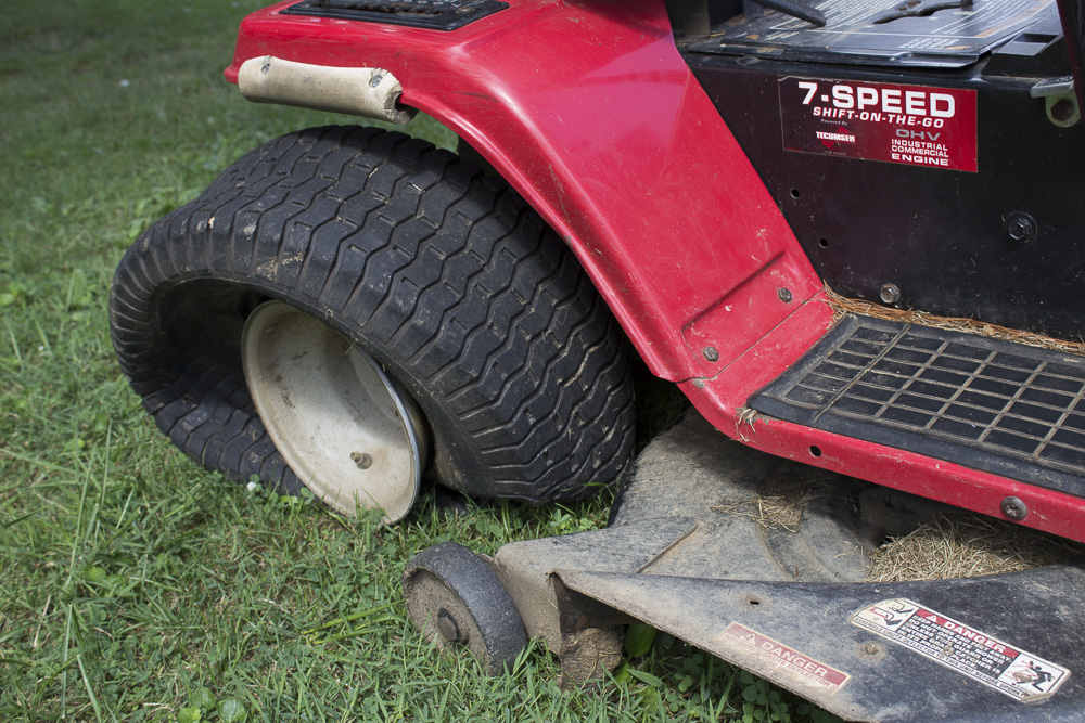 Huskee 42" Lawn Tractor