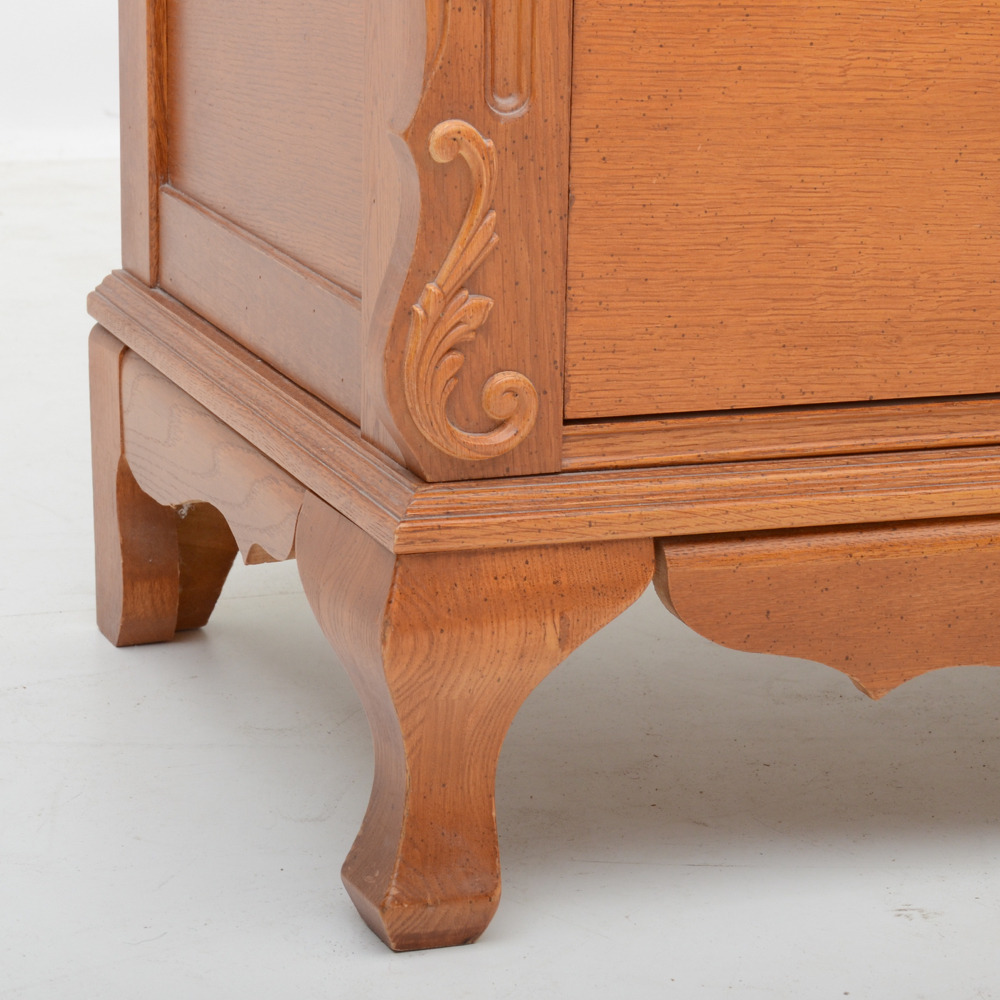 Stanley Oak Late Victorian Style Triple Dresser with Large Mirror