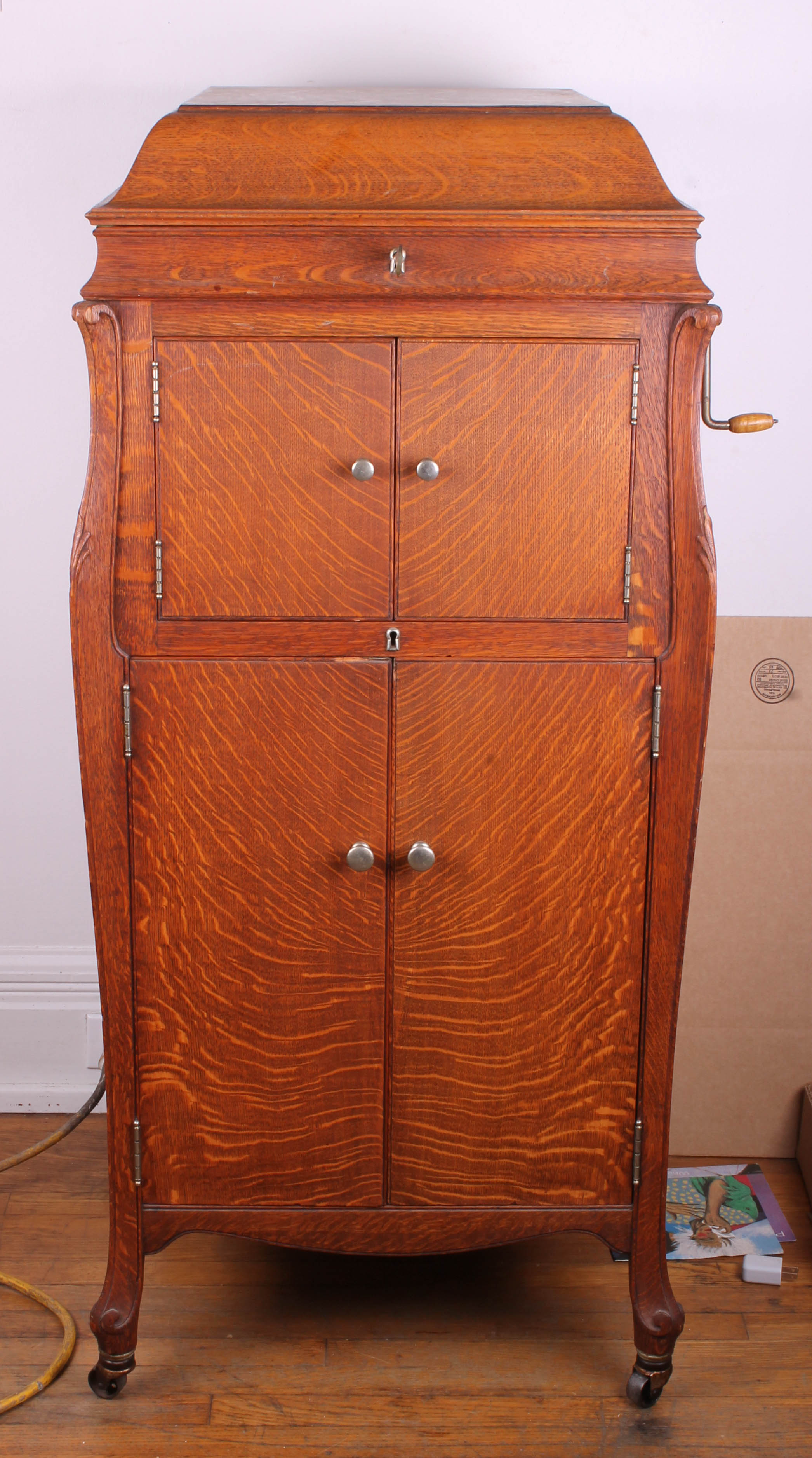 Circa 1918 Victor "Victrola" Record Player