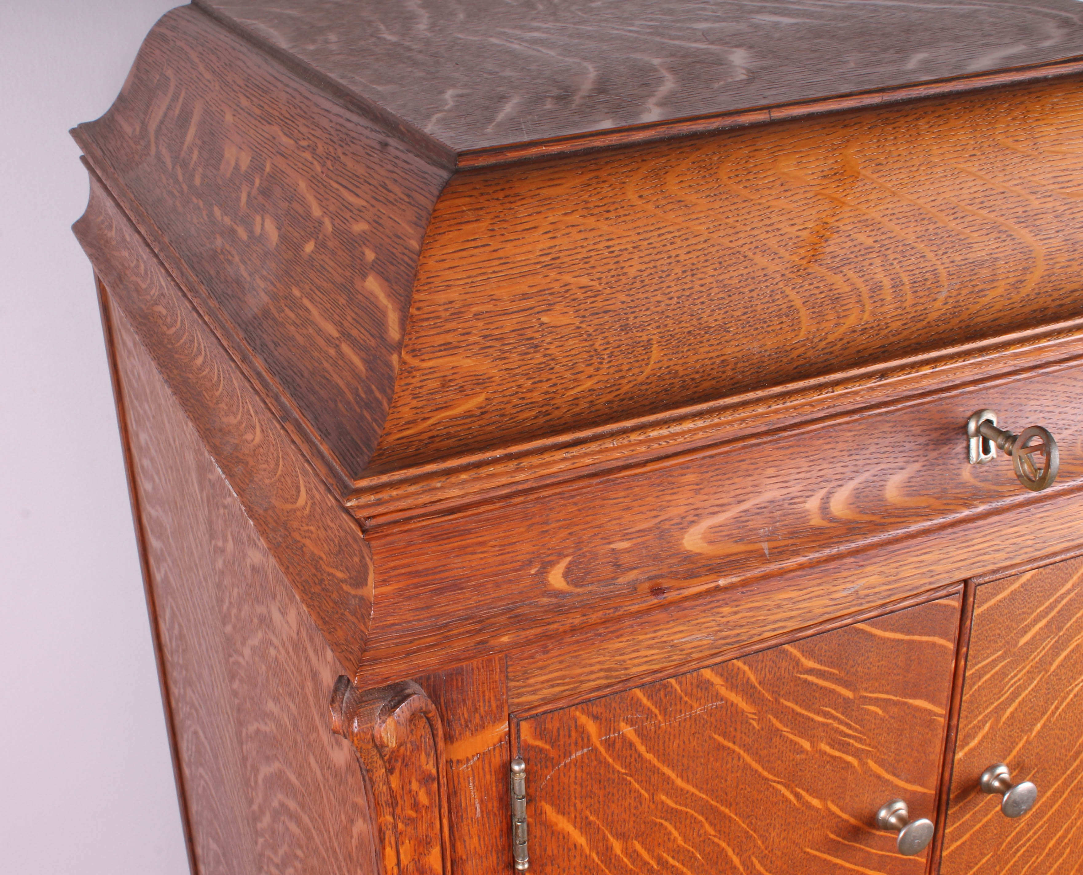 Circa 1918 Victor "Victrola" Record Player