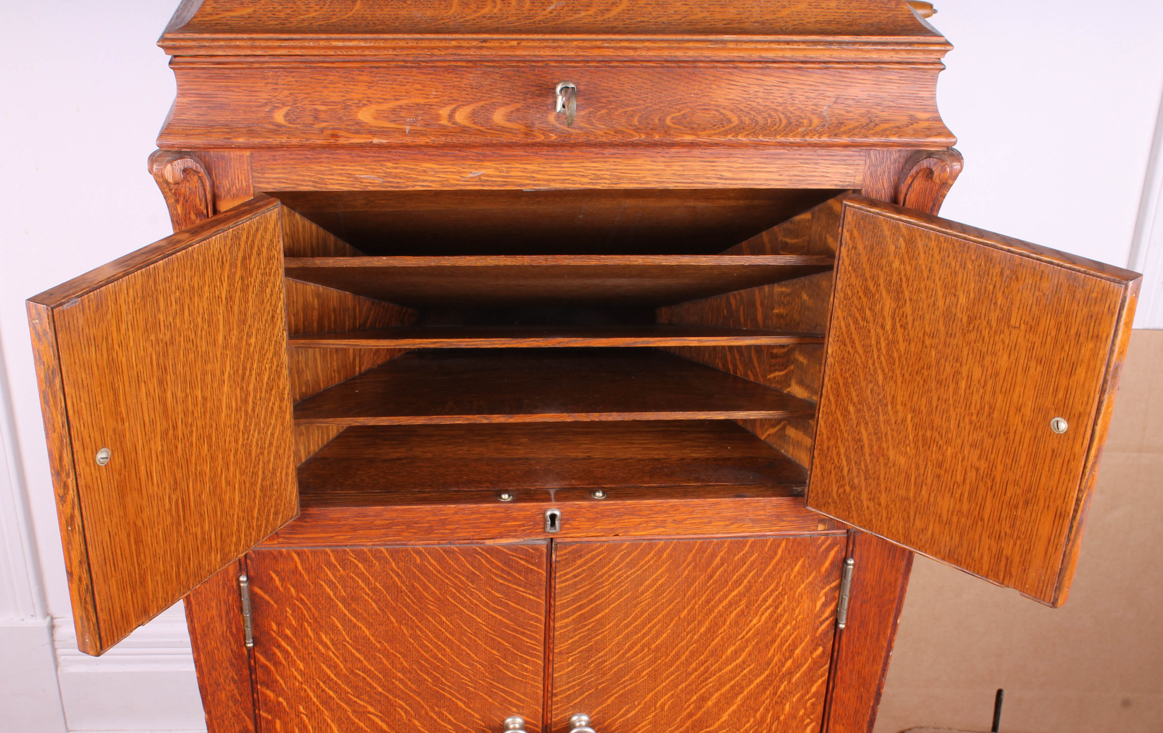 Circa 1918 Victor "Victrola" Record Player