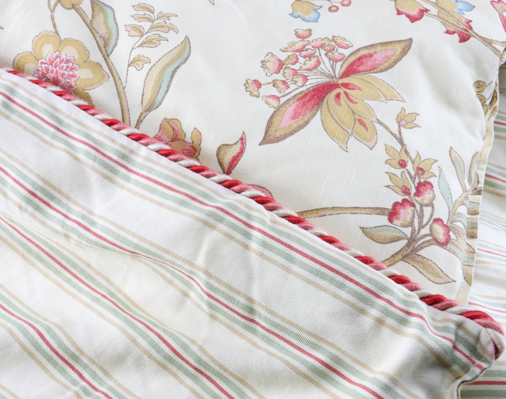 Jane Seymour "Coral Canyon" Comforter and Three Decorative Cushions