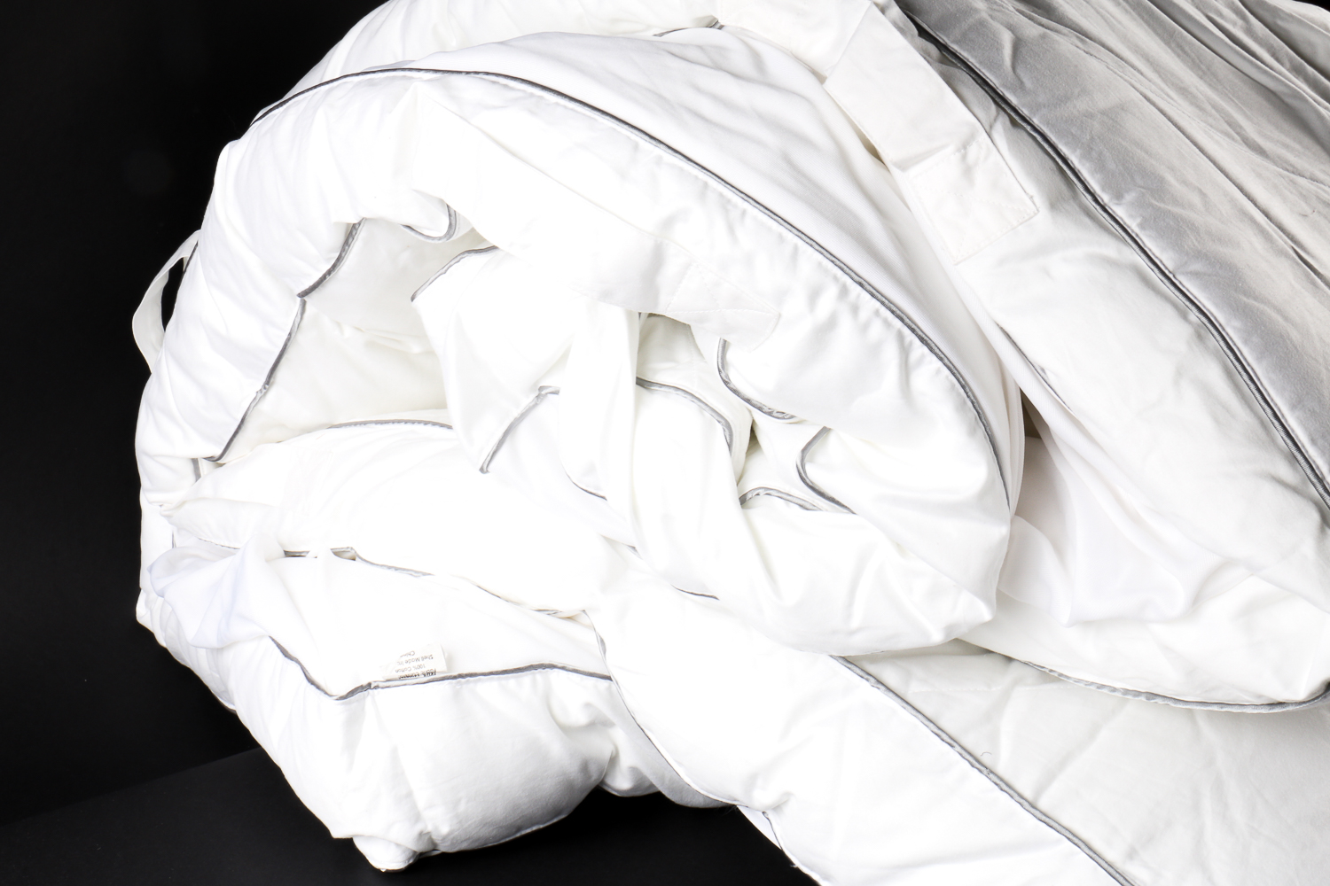 Queen Size Hotel Collection Down Comforter