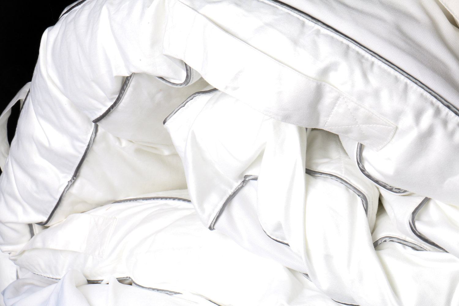 Queen Size Hotel Collection Down Comforter