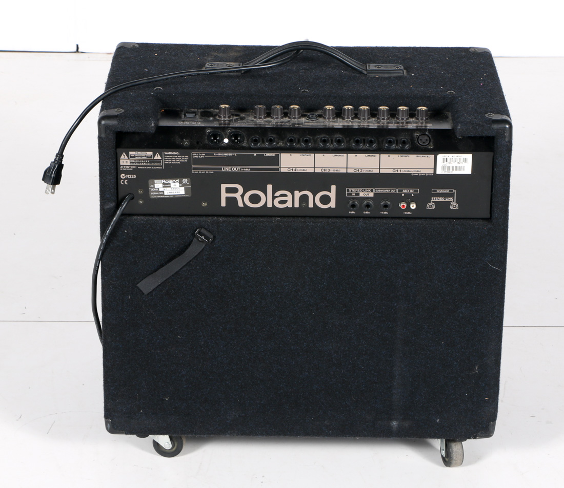Pair of Roland KC-550 Keyboard Amplifiers