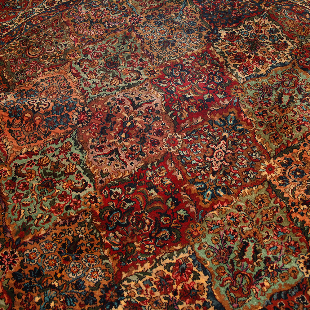 Karastan Paneled Round Wool Area Rug