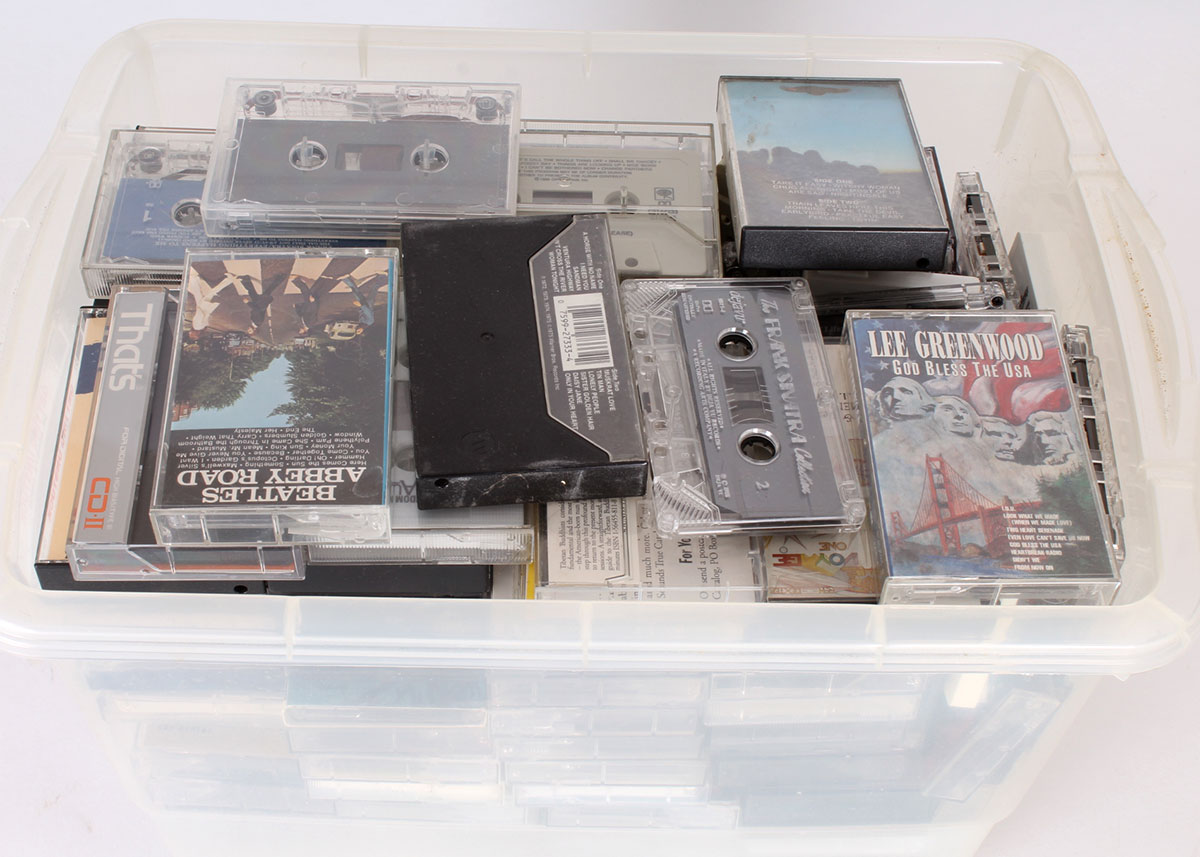 Philips FW-C399 Mini Hifi System With Speakers and More