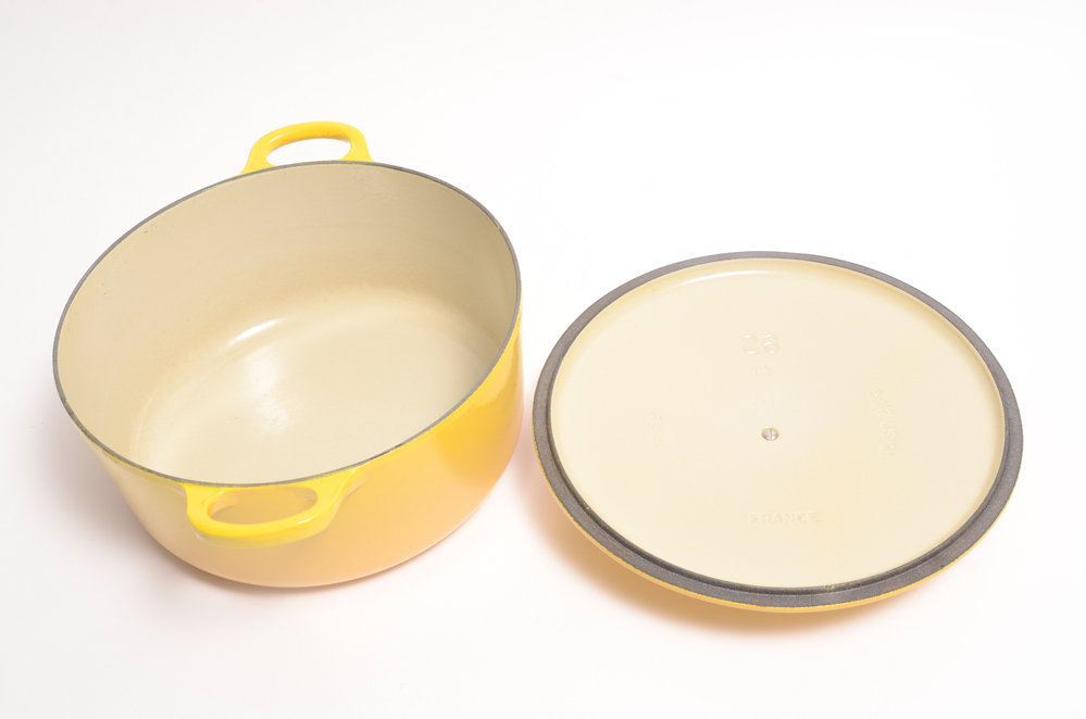 Le Creuset 5.5 Quart Dutch Oven in Soleil Yellow