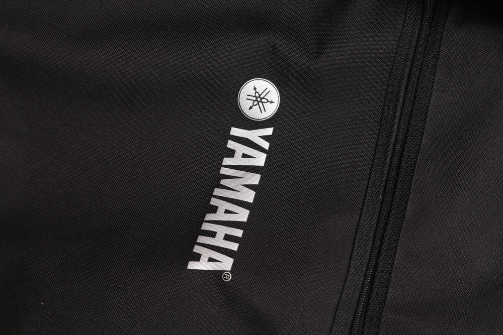 Yamaha C40 Classical Style Acoustic Guitar With Gigbag, Songbooks