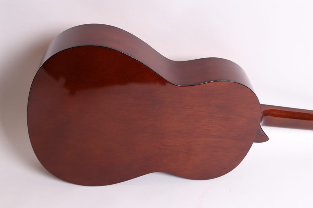 Yamaha C40 Classical Style Acoustic Guitar With Gigbag, Songbooks