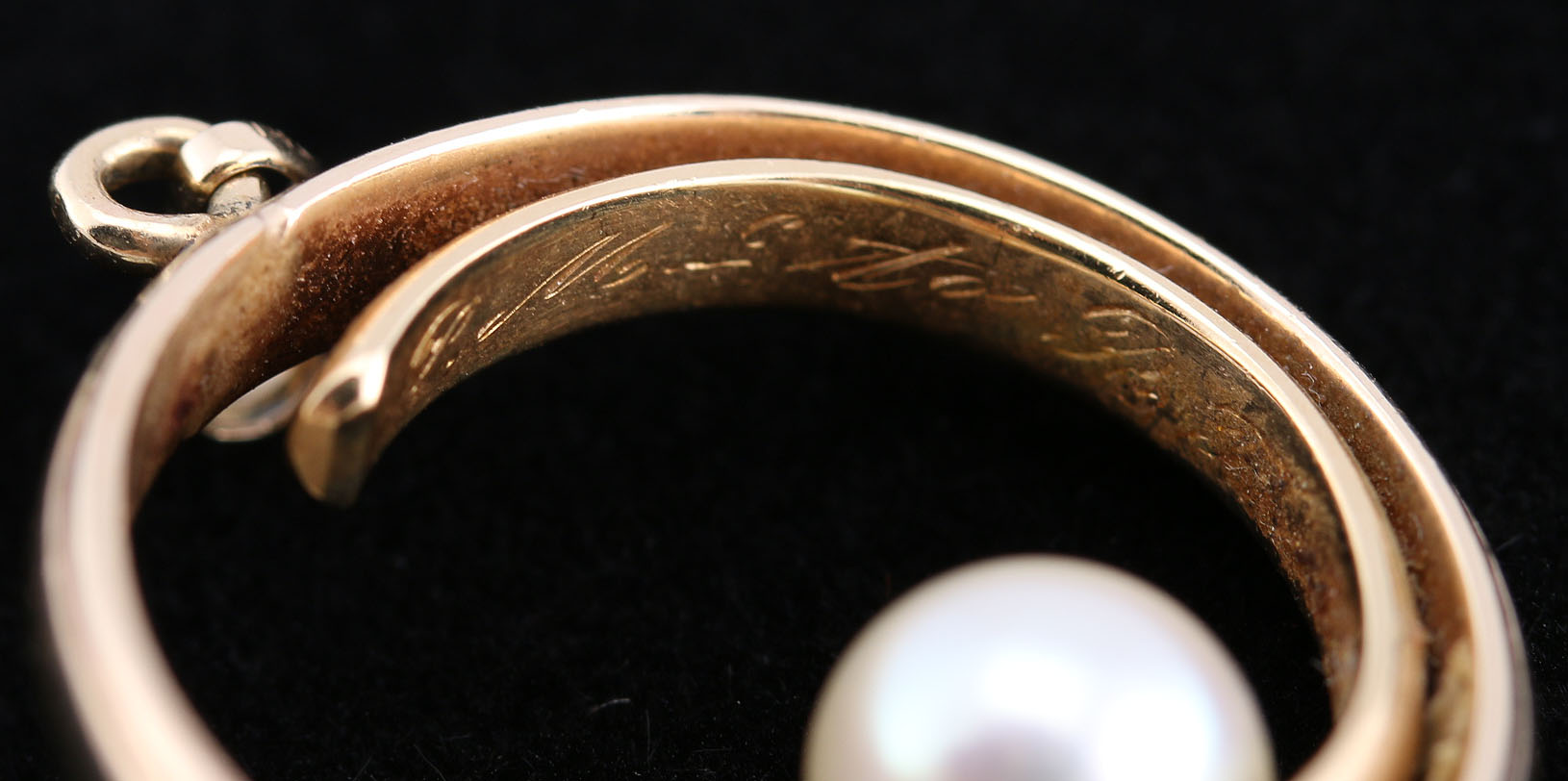 14K Yellow Gold Pearl Pendant