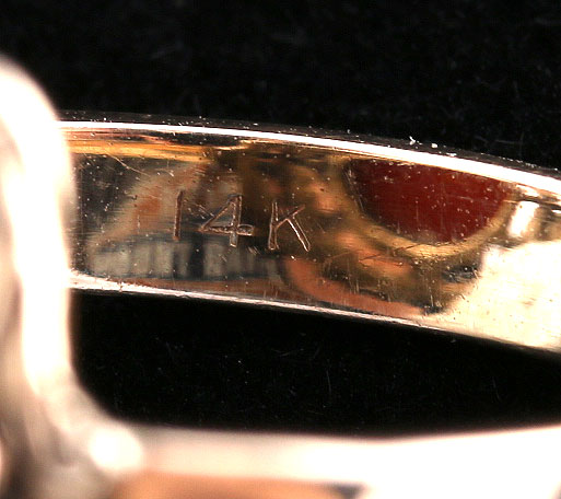 14K Yellow Gold Ring with Sardonyx Stone