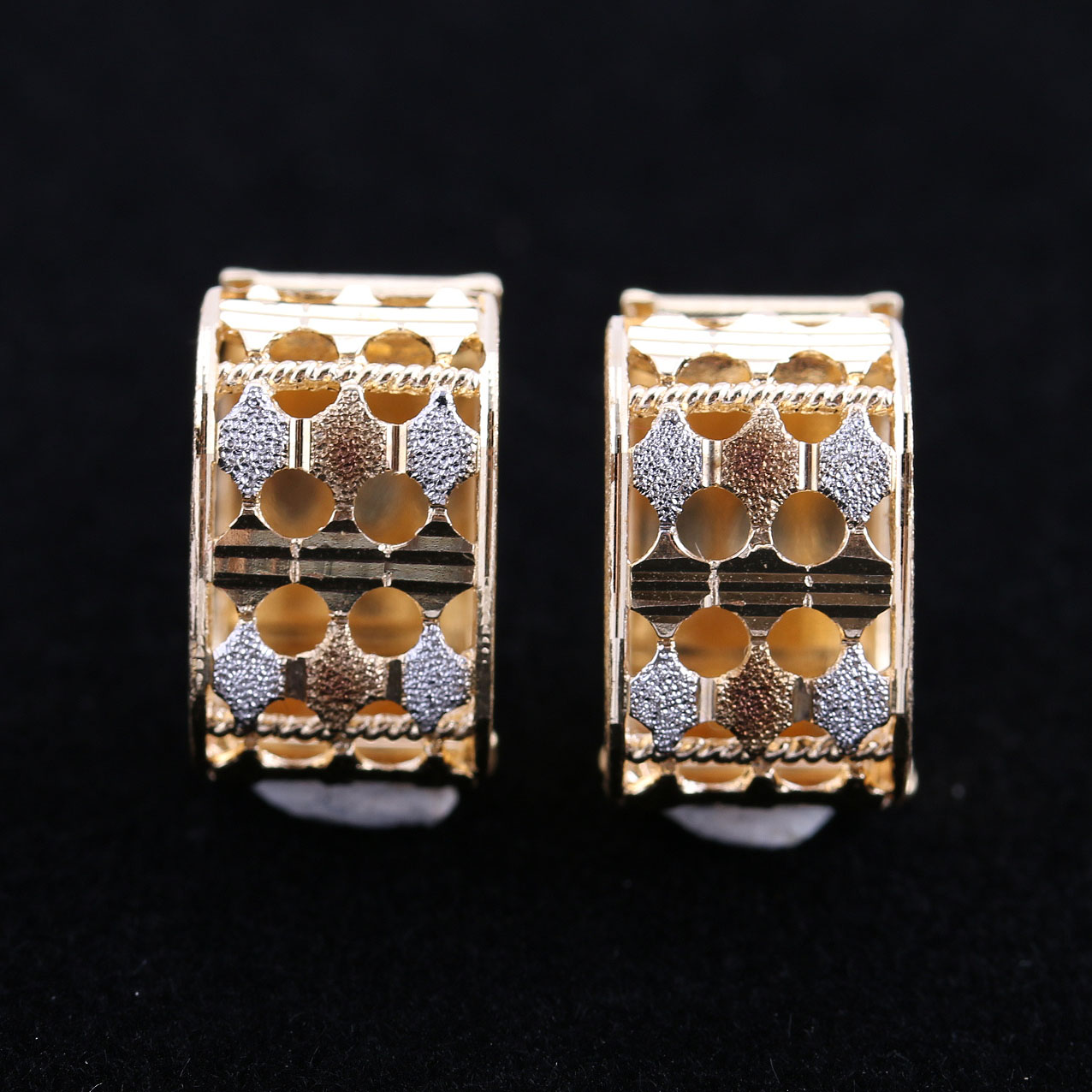 18K Yellow Gold Post Hoop Earrings