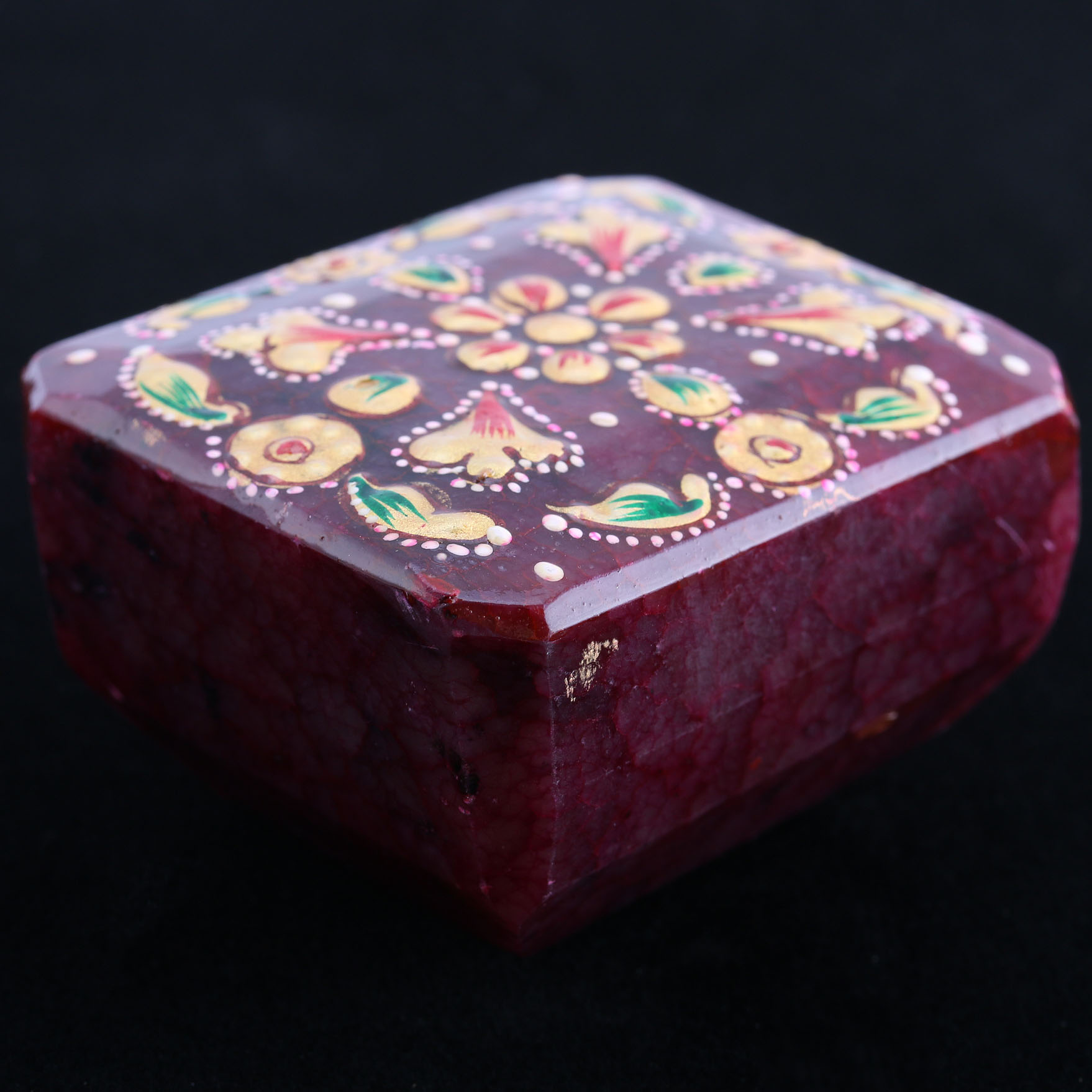 Burgundy Quench Crackled Quartz Stone