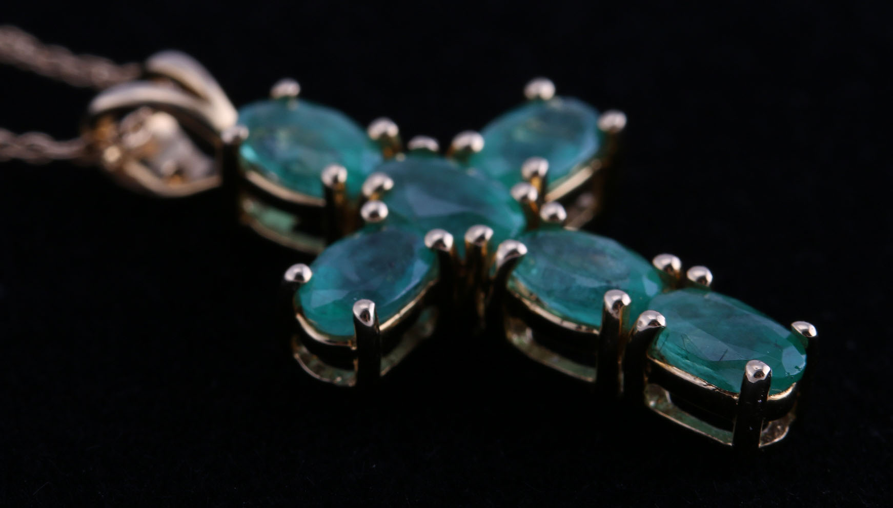 14K Yellow Gold Emerald Necklace