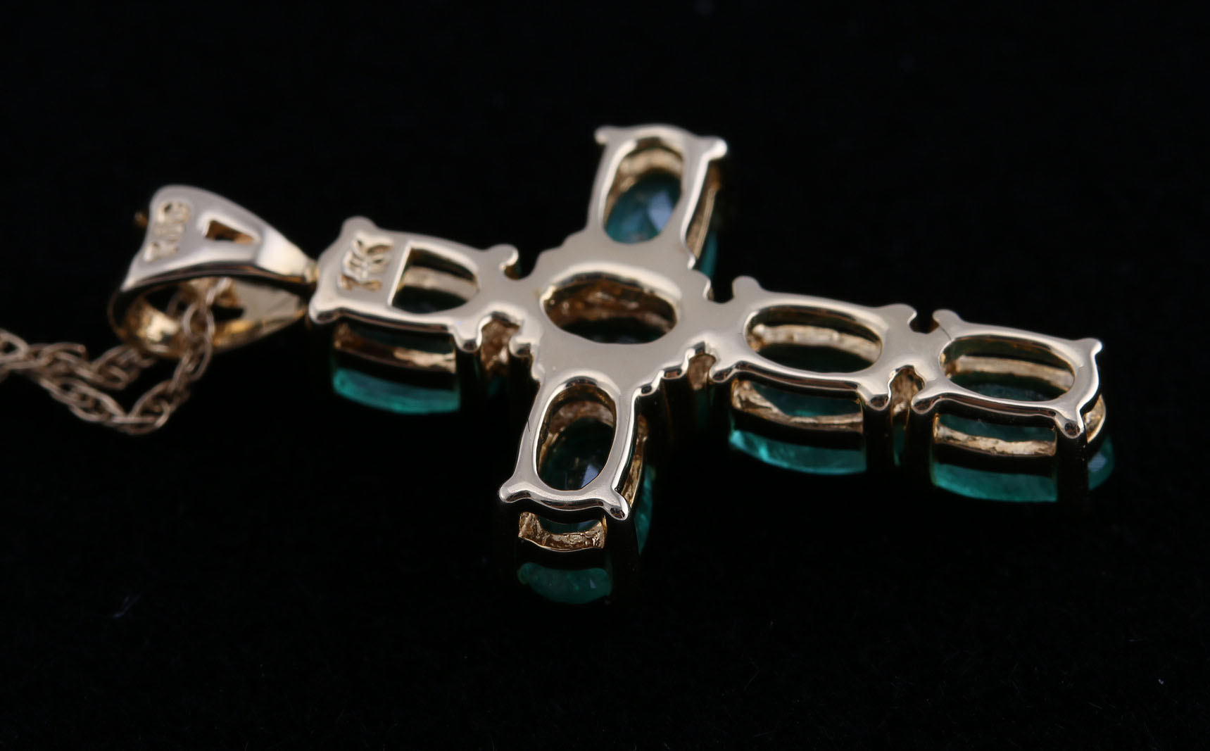 14K Yellow Gold Emerald Necklace