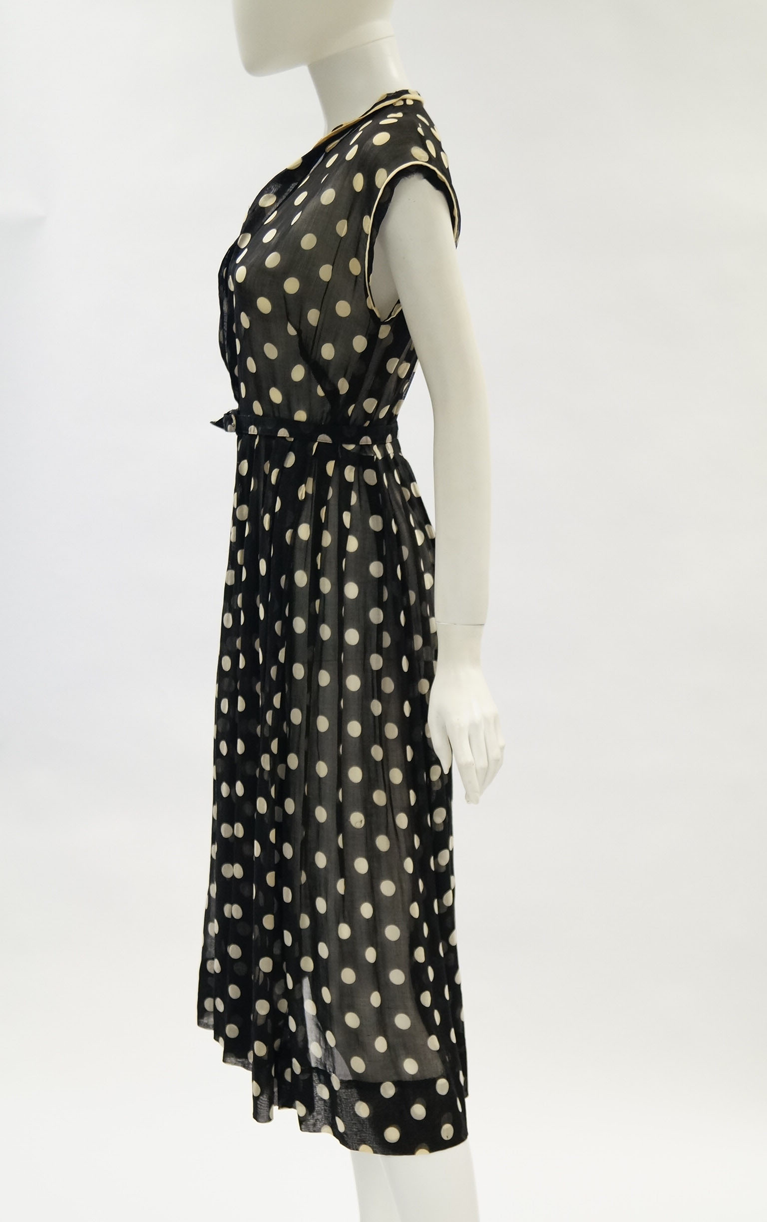 1950s Women's Vintage Nelly Don Polka Dot Dress
