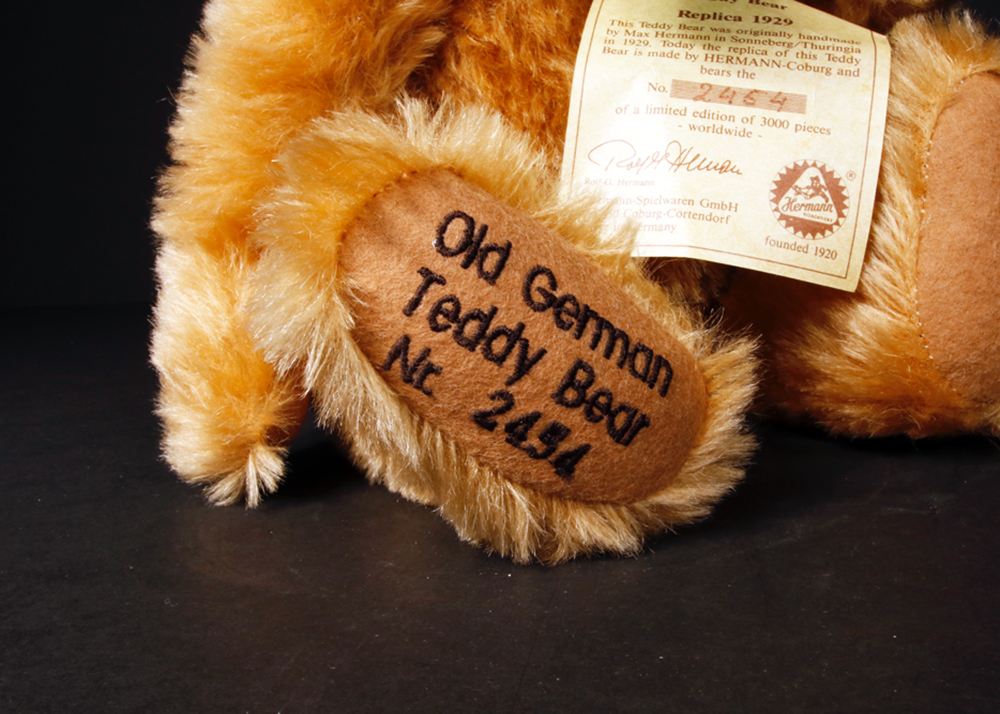 "Old German Teddy Bear" Replica 1929