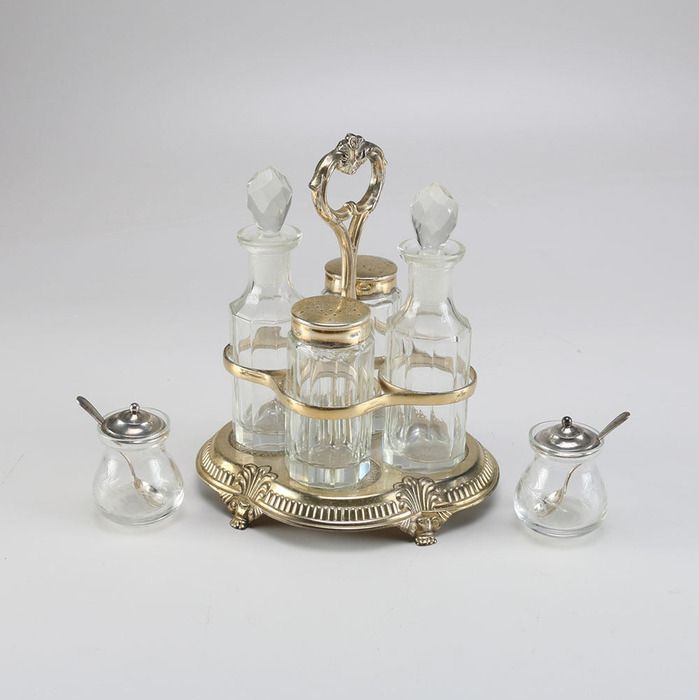 Set of Four Condiment Containers with Carrier