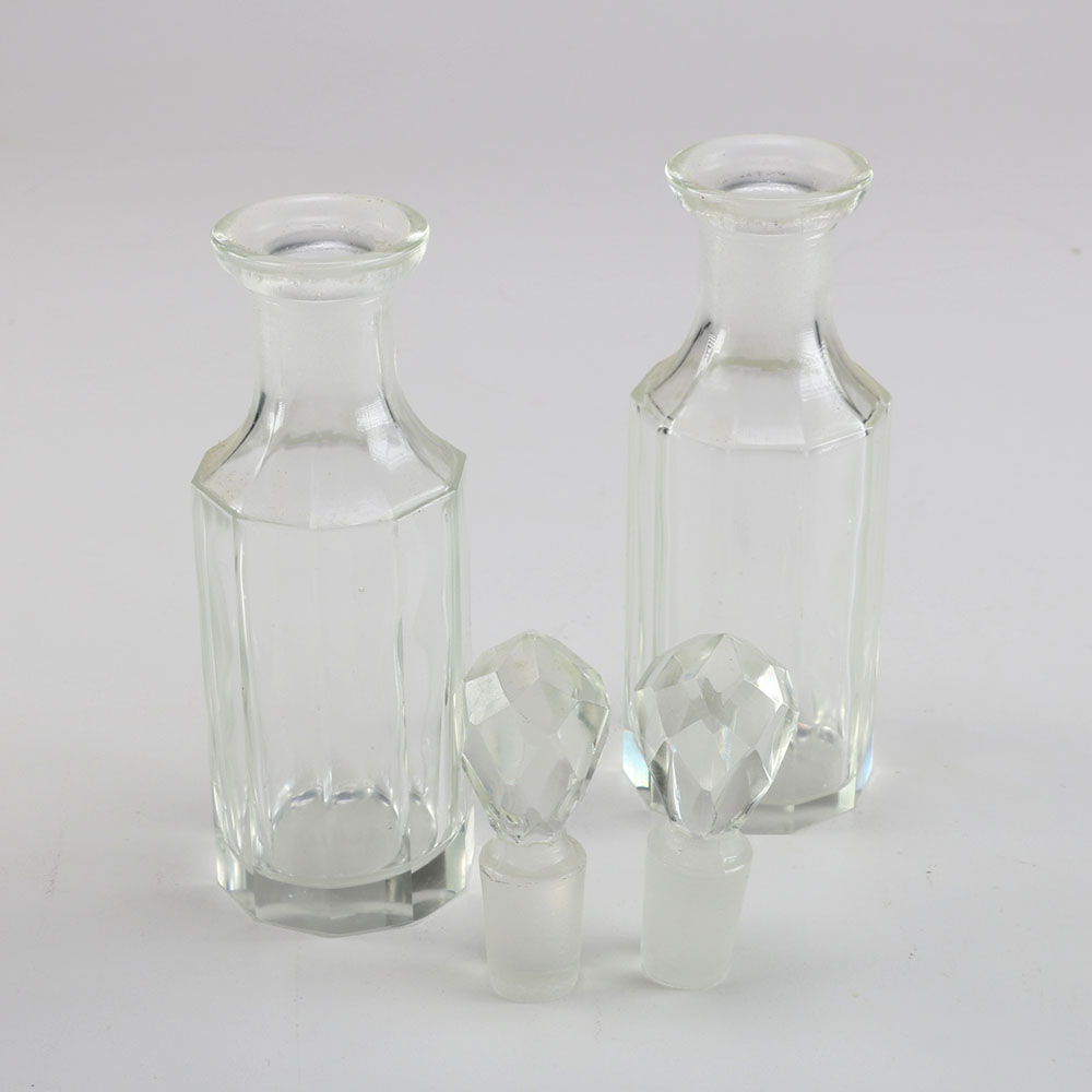 Set of Four Condiment Containers with Carrier