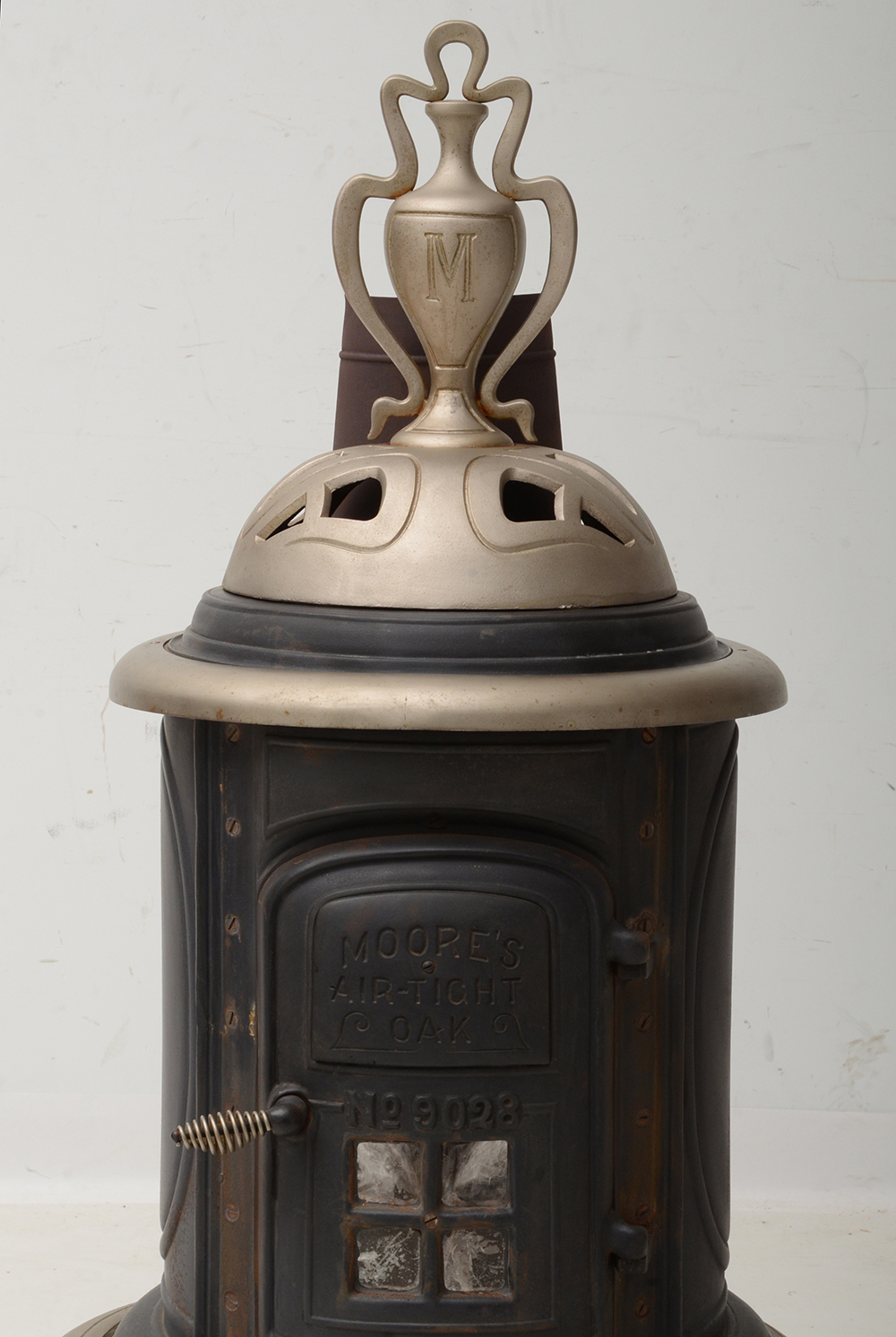 Moores Air-Tight Oak No. 9028 Cast Iron Stove