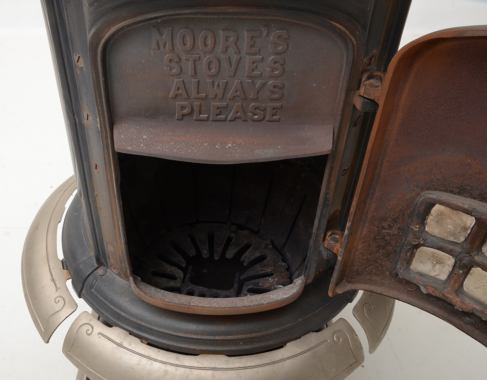 Moores Air-Tight Oak No. 9028 Cast Iron Stove