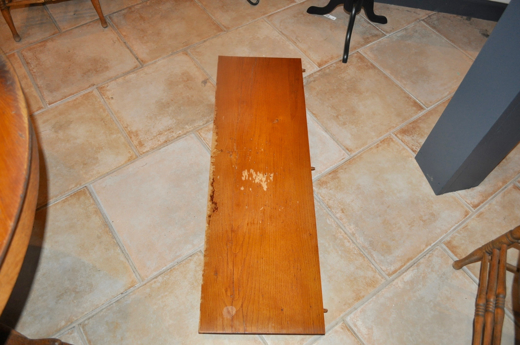 Round Oak Table with Leaf