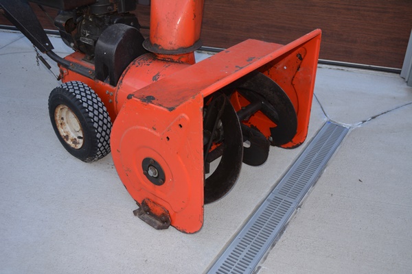 Ariens Snow-Thro Snow Blower