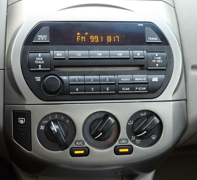 2003 Nissan Altima SE 3.5L V6 Sedan in Velvet Beige