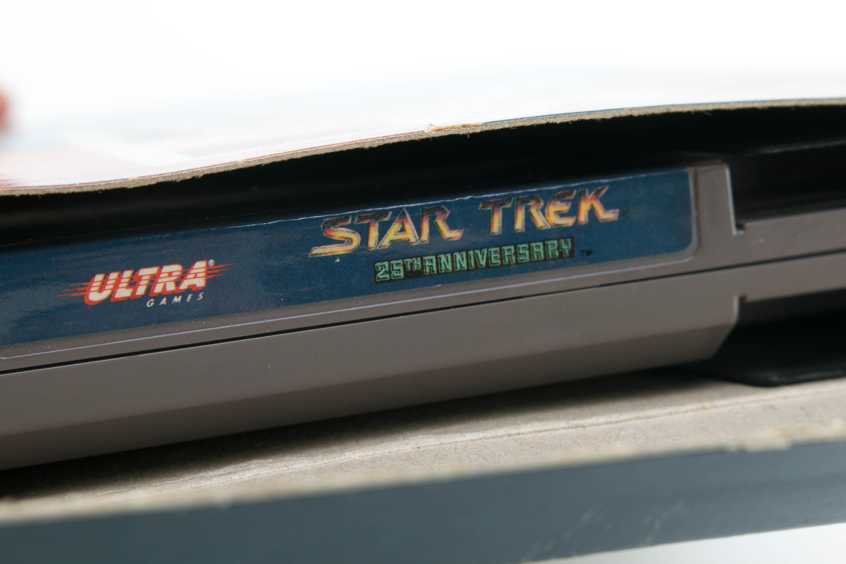 1985 Nintendo NES With Metroid, Castlevania and Other Games