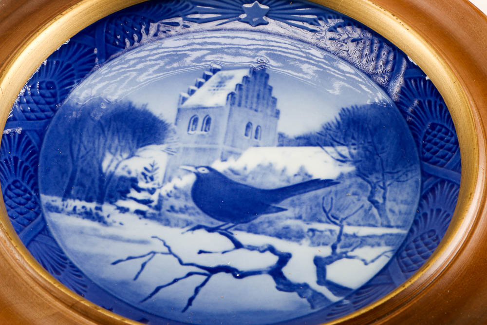 Six Royal Copenhagen "Christmas Eve in America" Series Porcelain Plates