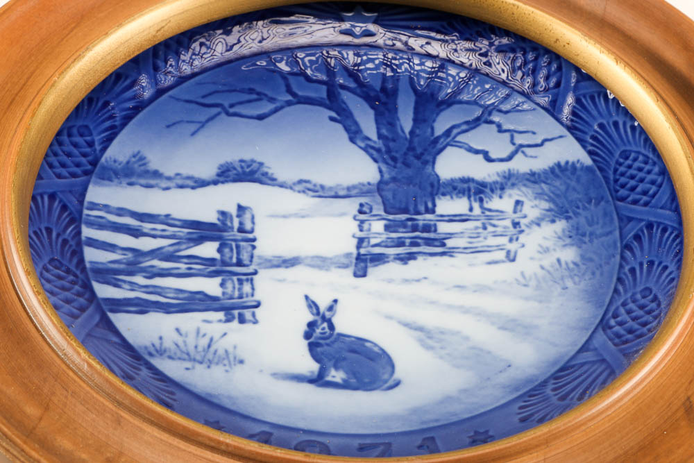 Six Royal Copenhagen "Christmas Eve in America" Series Porcelain Plates