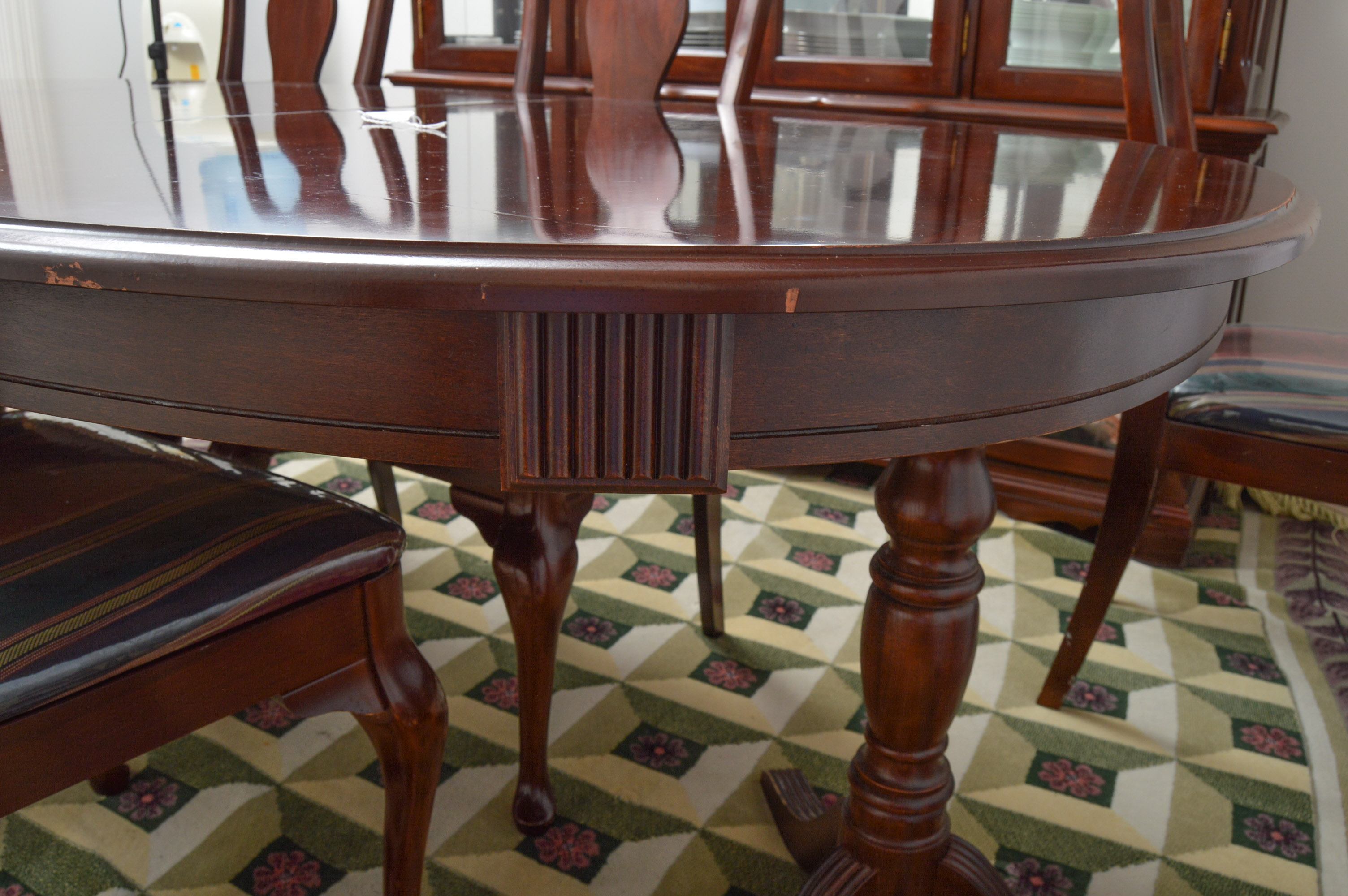 Singer Furniture Dining Table and Chairs