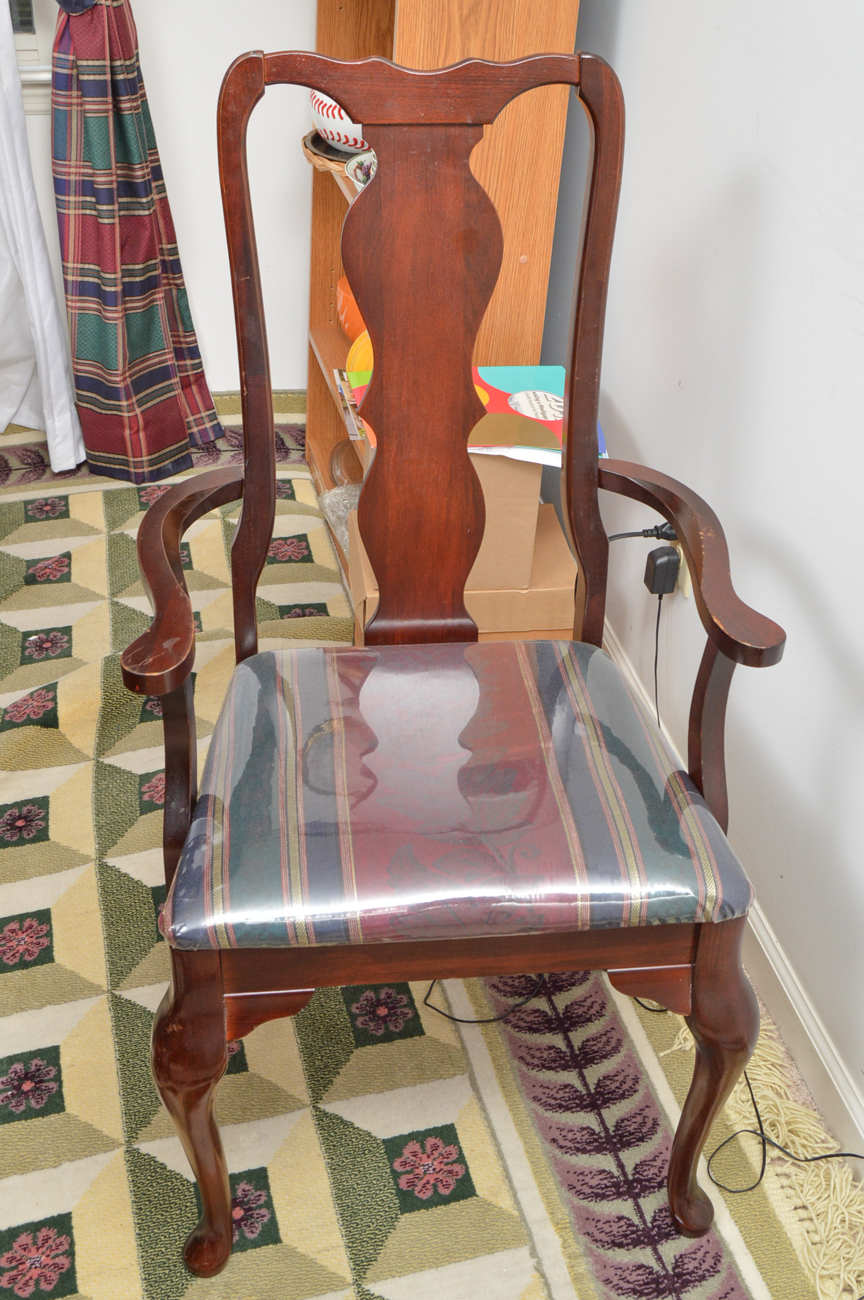 Singer Furniture Dining Table and Chairs