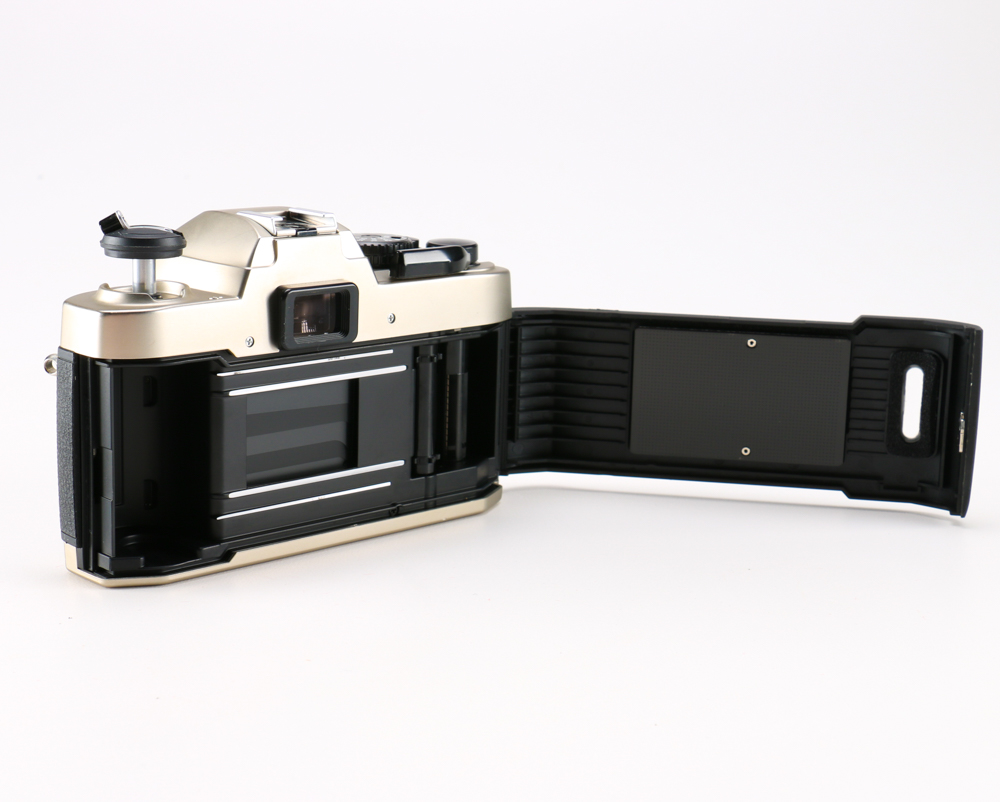 Nikon FM10 35MM SLR Camera