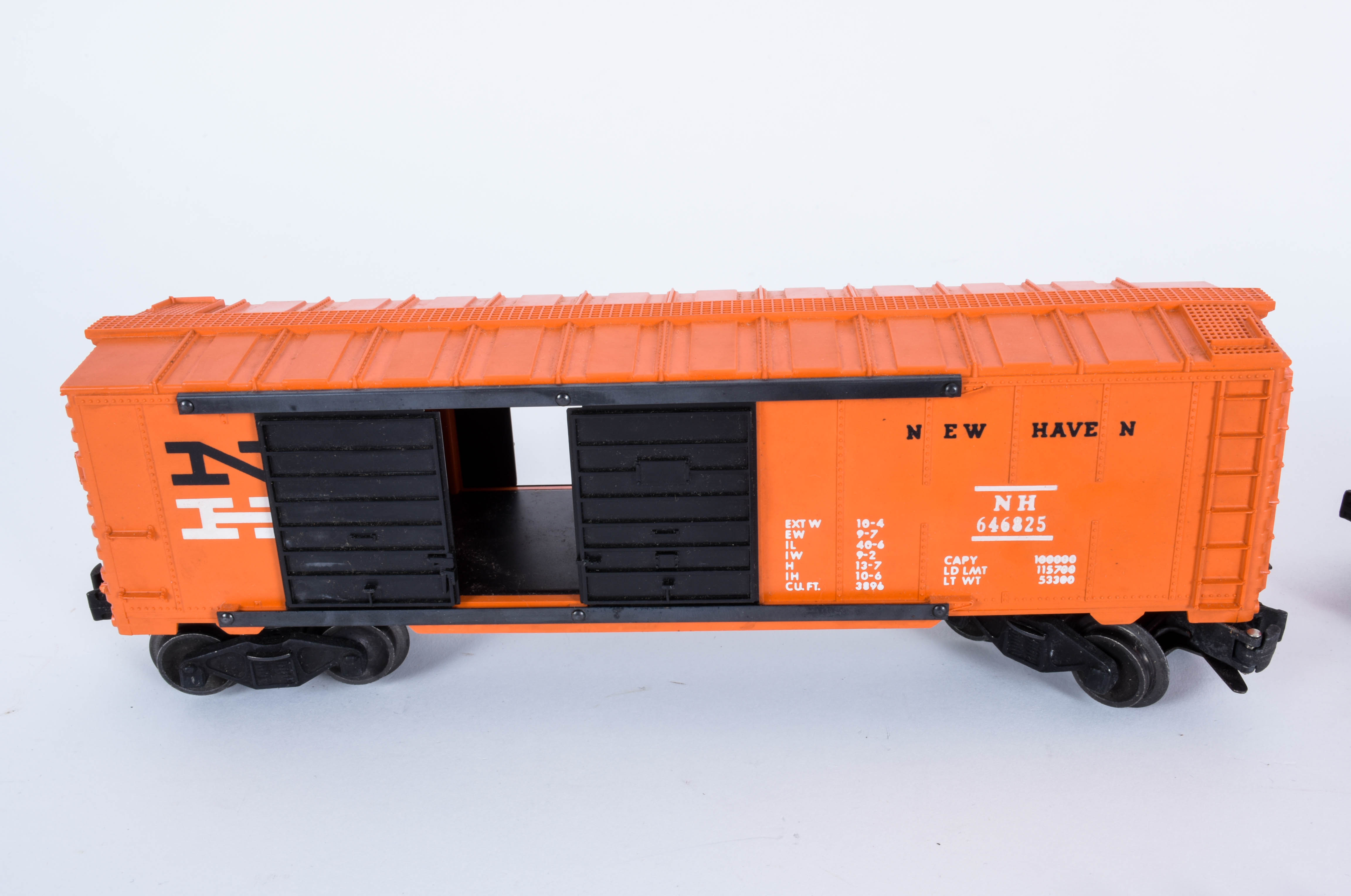 Vintage Lionel Train Cars and Accessories