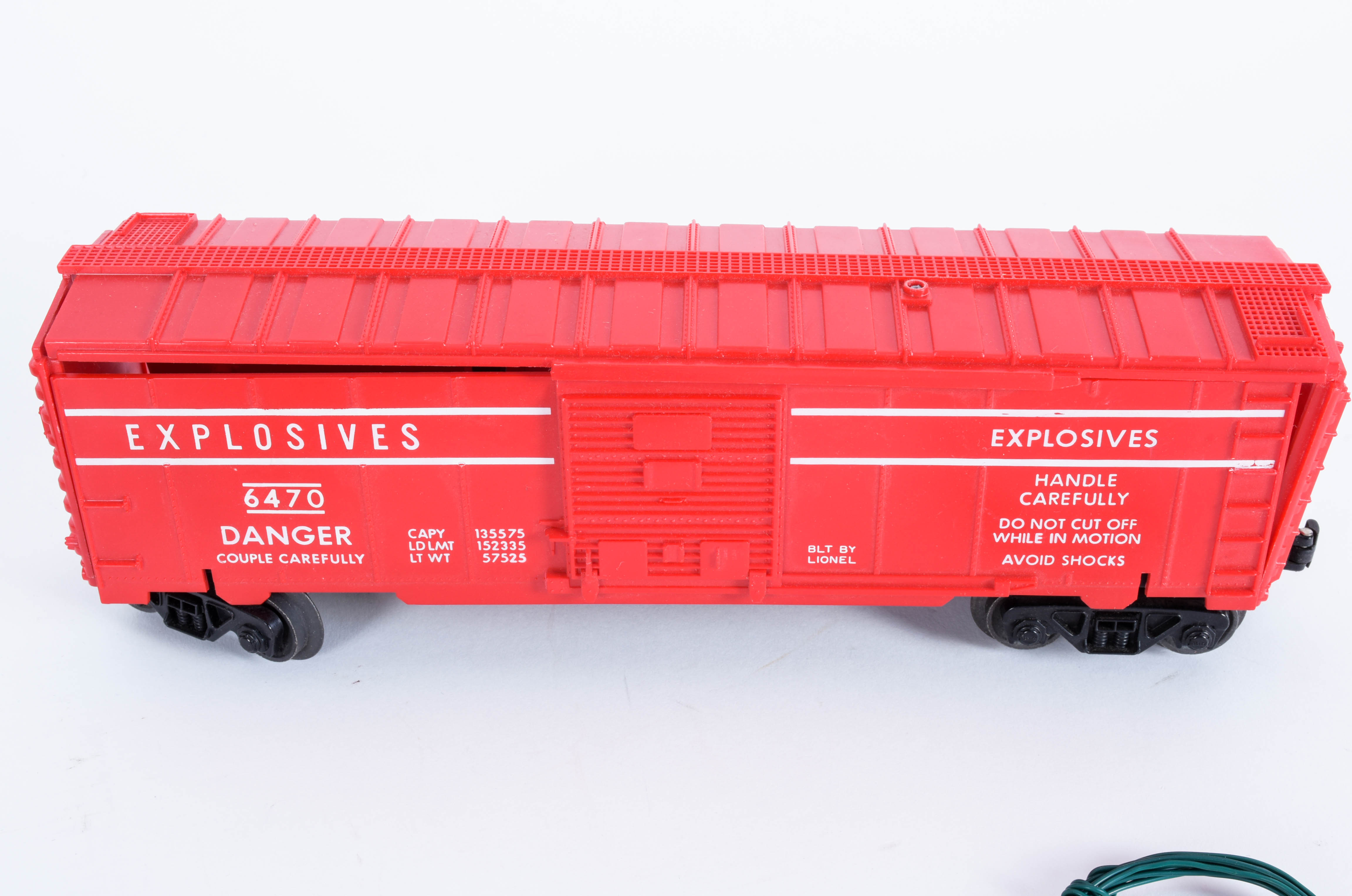 Vintage Lionel Train Cars and Accessories