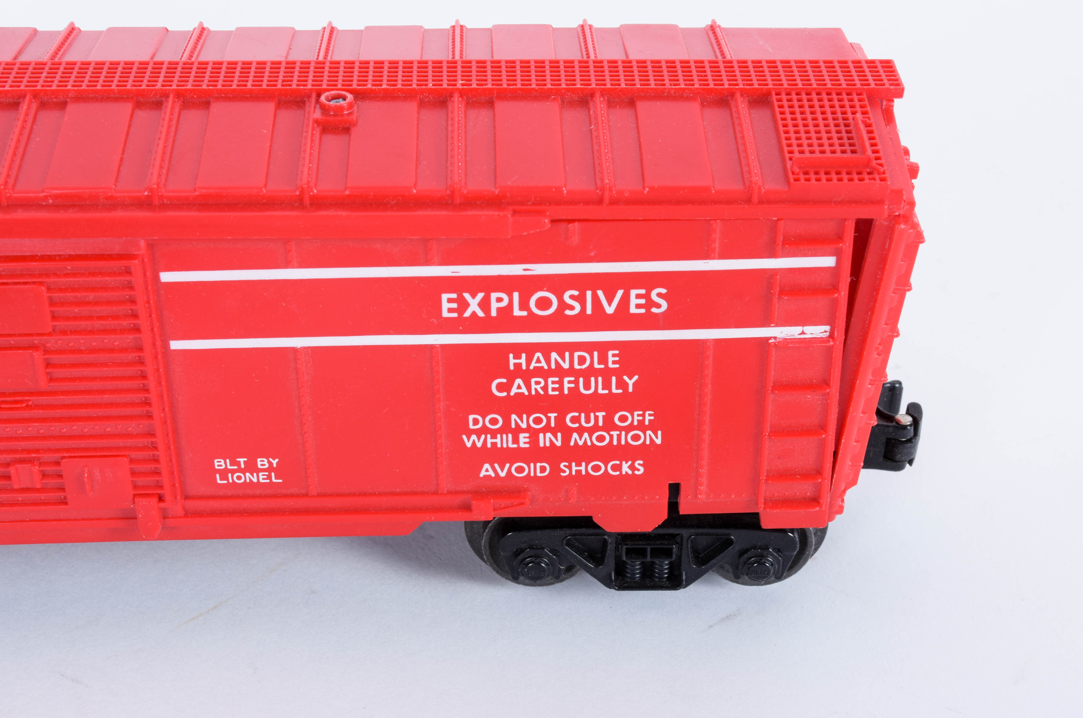 Vintage Lionel Train Cars and Accessories