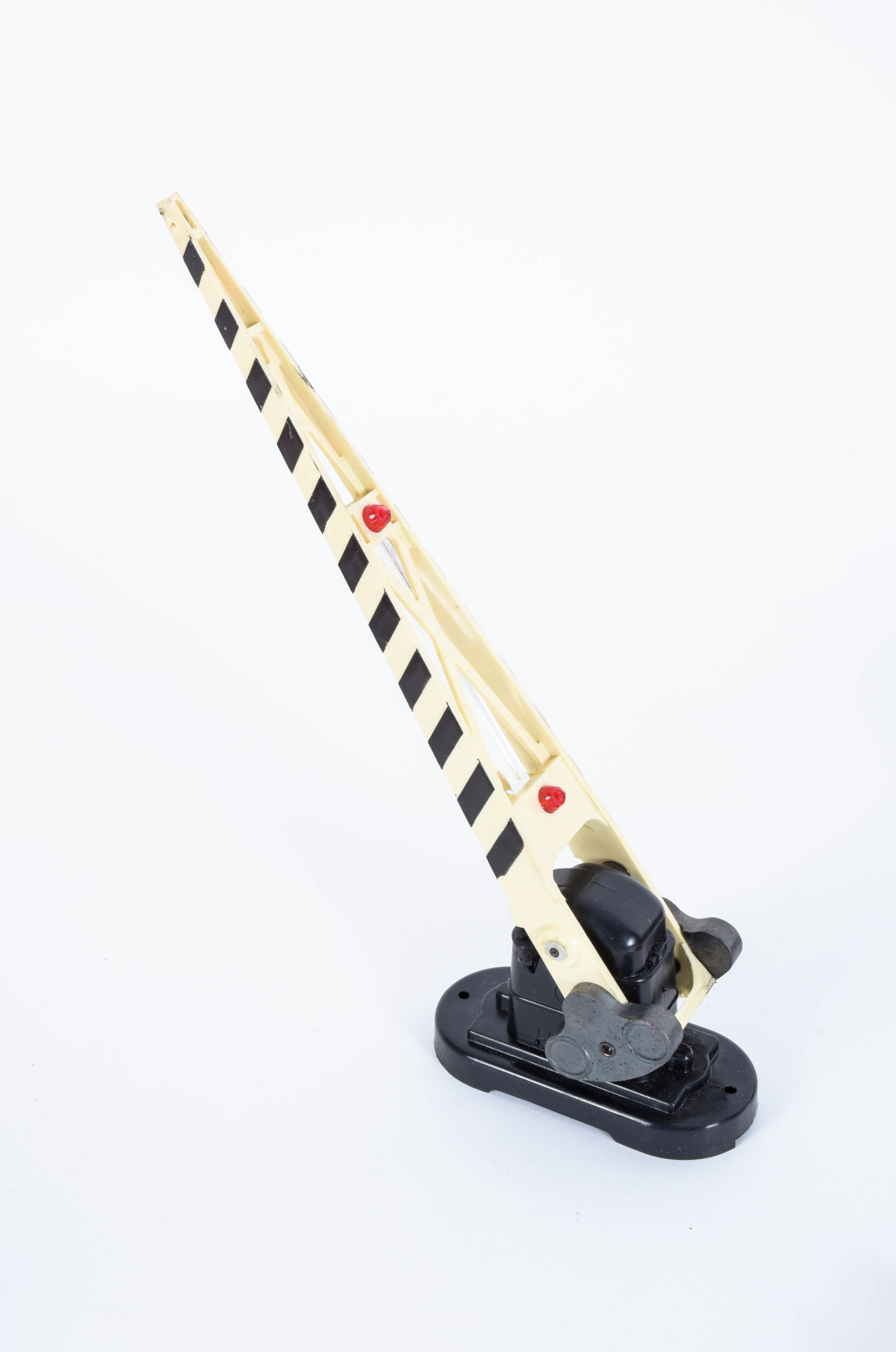 Vintage Lionel Train Cars and Accessories