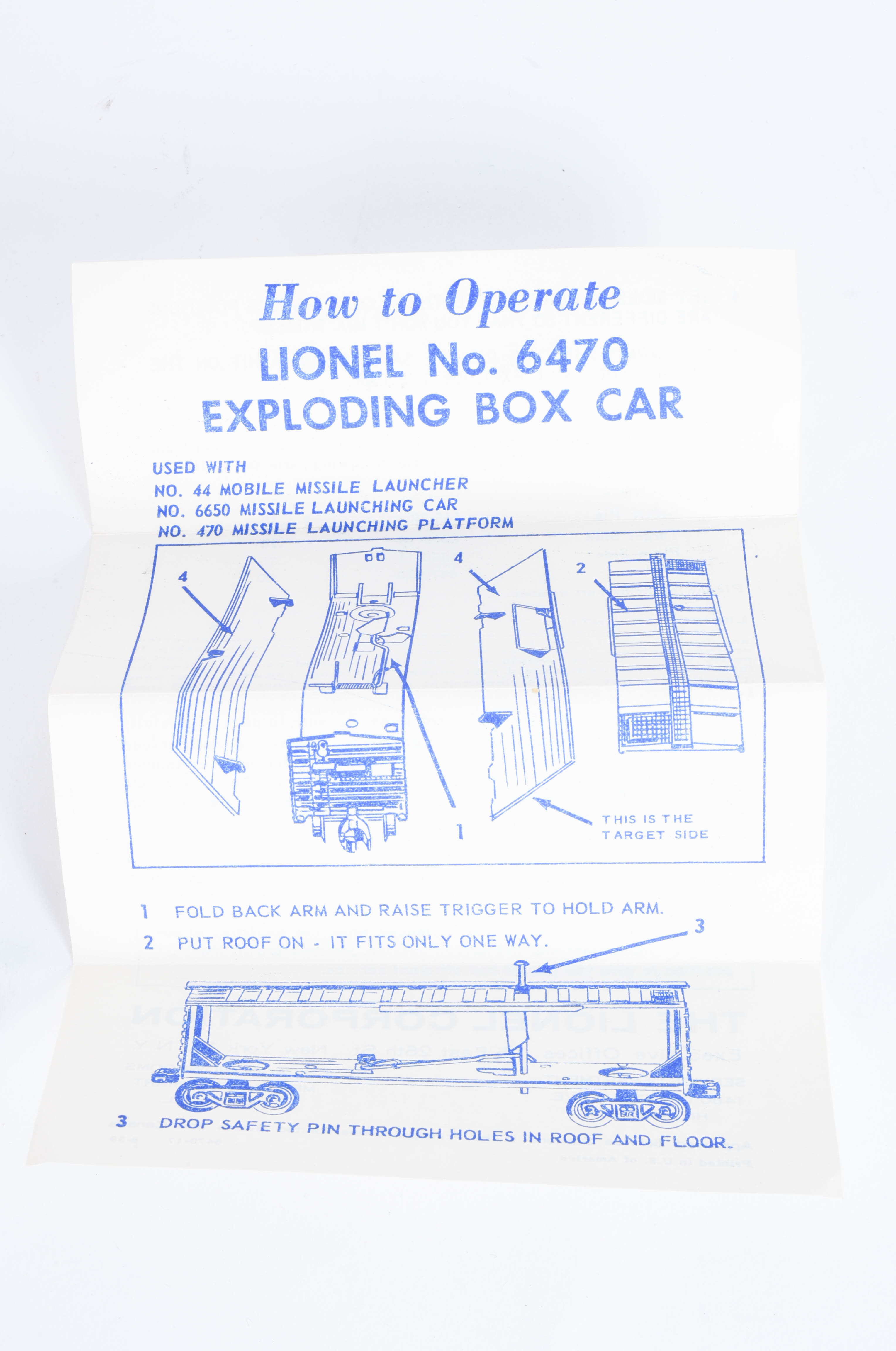 Vintage Lionel Train Cars and Accessories