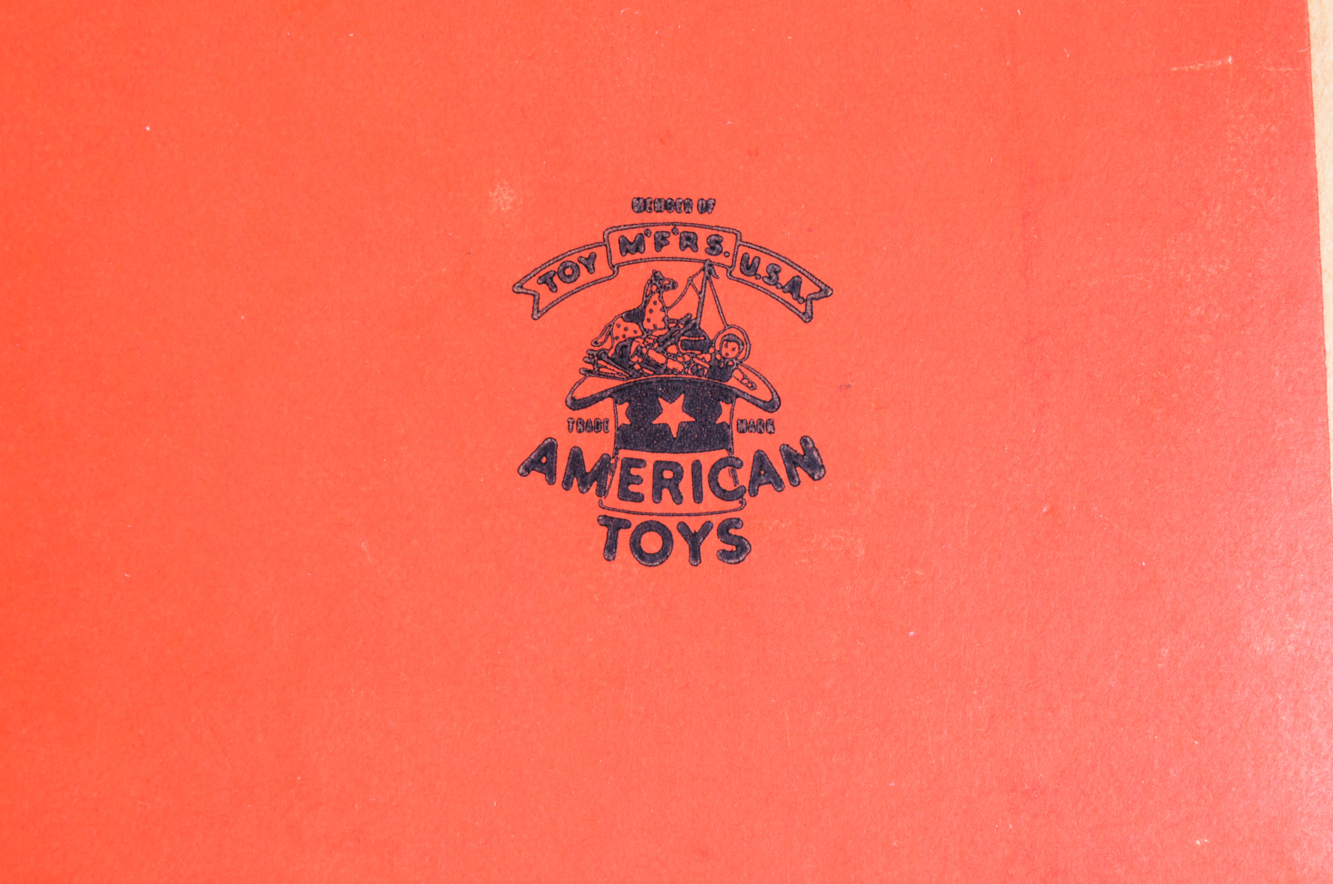 Vintage Lionel Train Cars and Accessories
