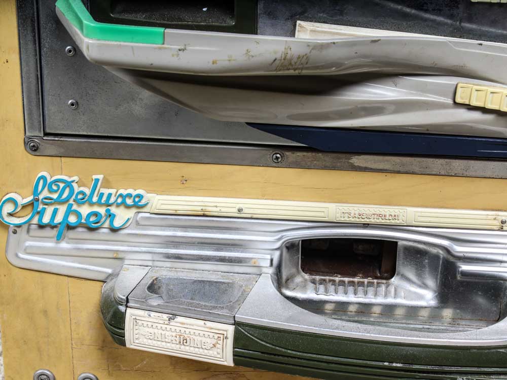 Vintage Nishijin Deluxe Super Pachinko Machine