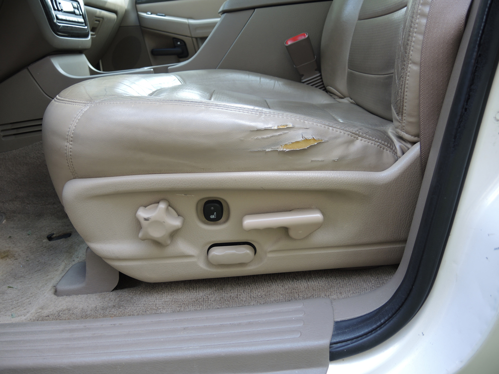 2002 4WD Ford Explorer Limited with 3rd Row Seating and V-8 Engine