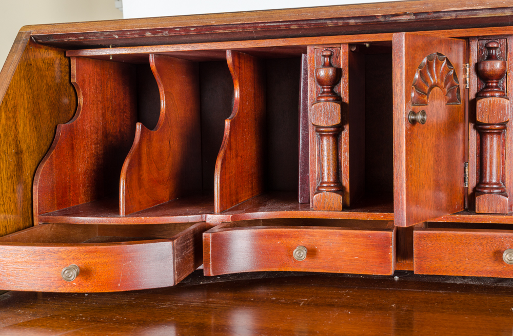 Antique Chest Of Drawers With Fold Out Table